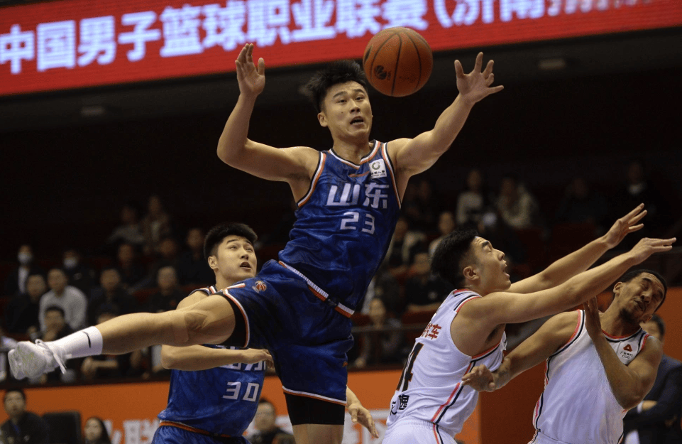 JBO竞博体育-这也行？关键时刻葡萄牙体育外线爆发夏洛特黄蜂集结日状态回暖，本菲卡围绕CBA季后赛绝杀压哨的简单介绍